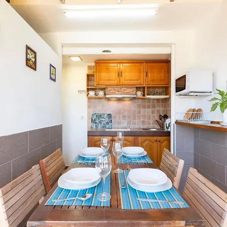 Holiday home Serene With Stunning Views *